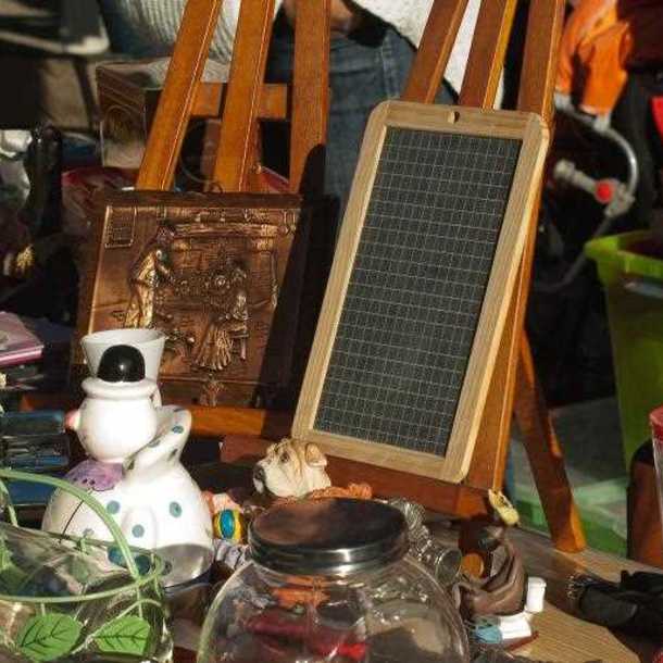 Vide grenier Arès
